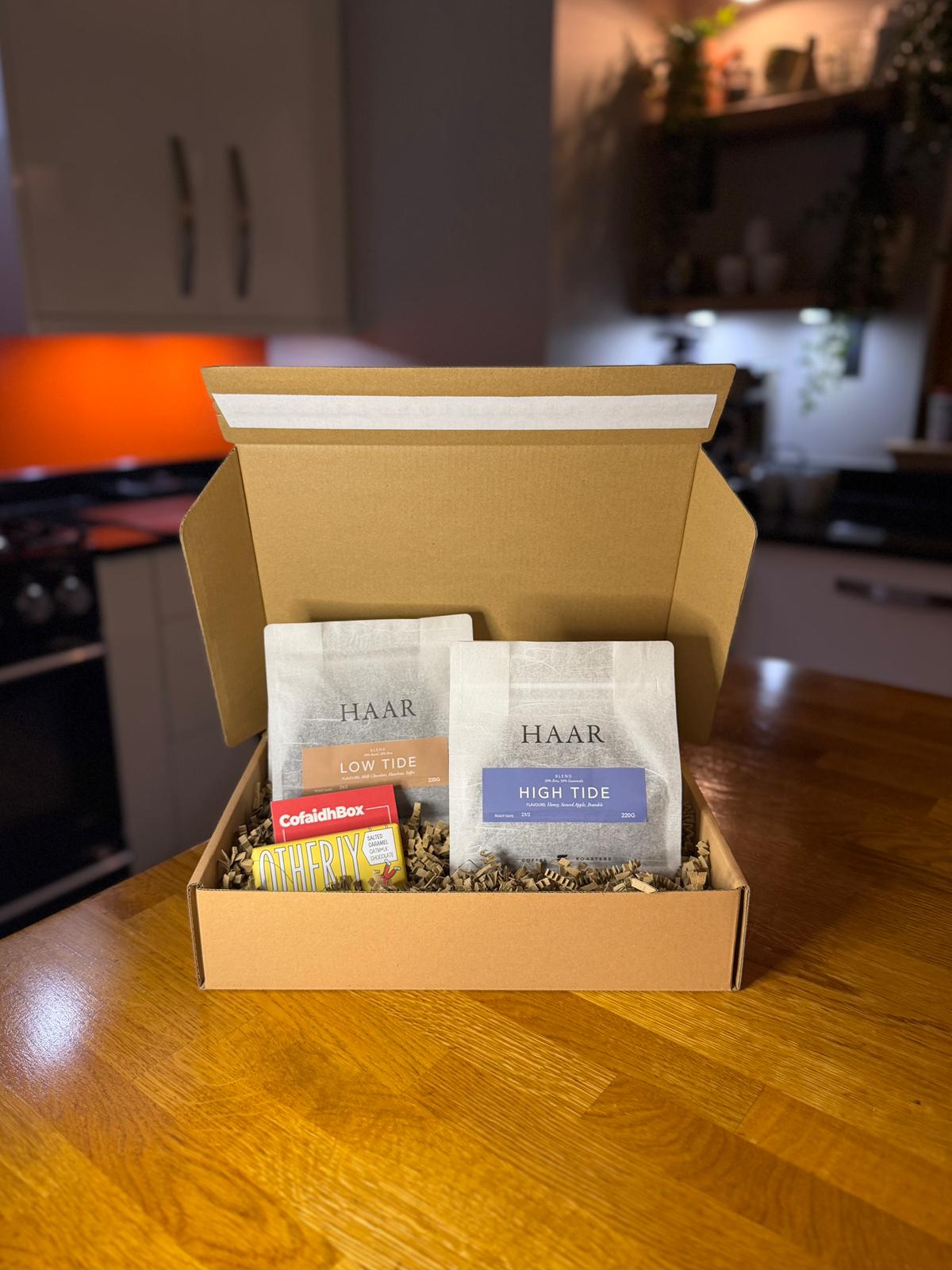 Example of a CofaidhBox gift with two coffees and an artisan treat